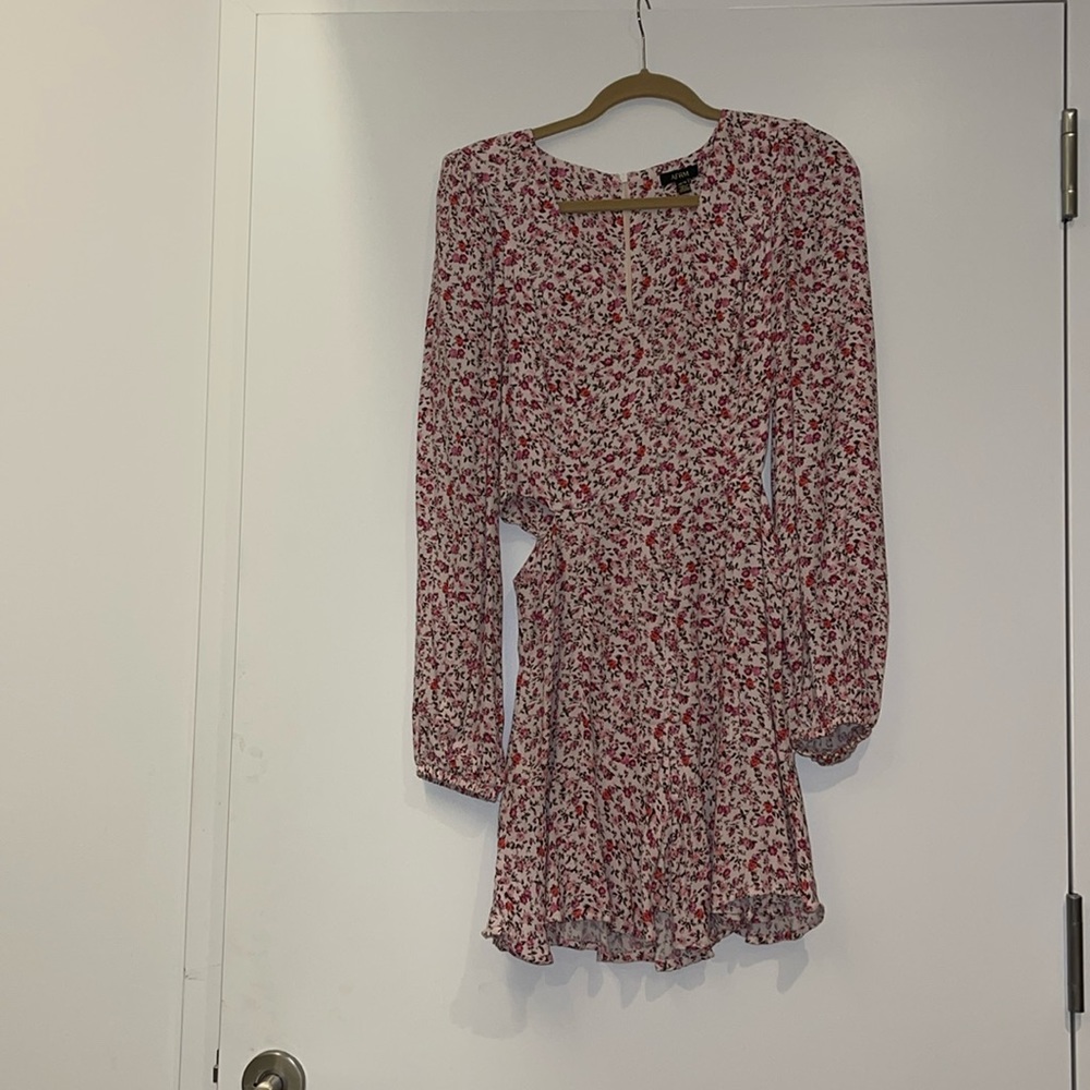 AFRM Women’s XS Cut-out long sleeve dress!